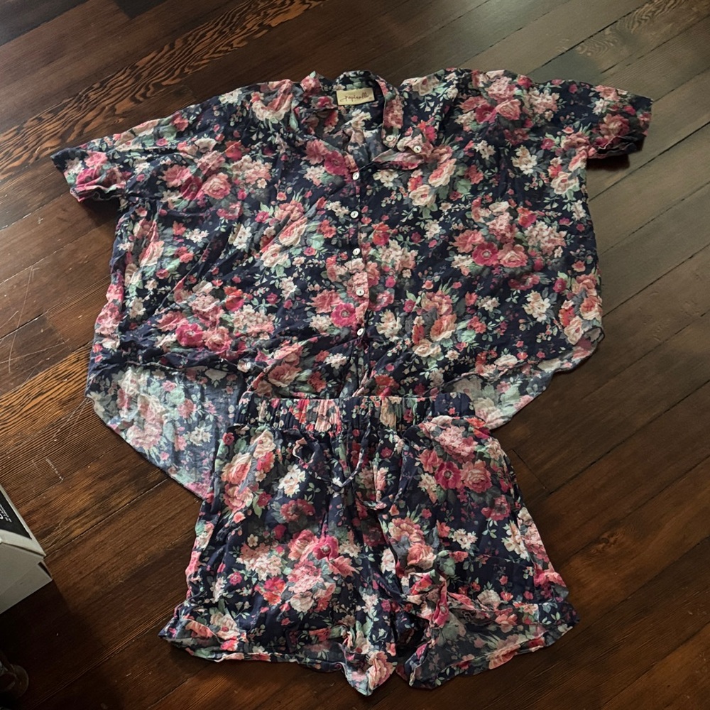 Papinelle Navy Floral Button-Up Top & Shorts Pajama Set sz S